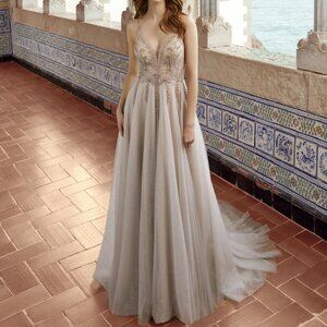 Prom/ Wedding Style dress
